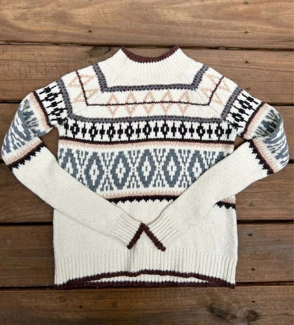 American Eagle Outfitters Fair Isle Sweater Size XS